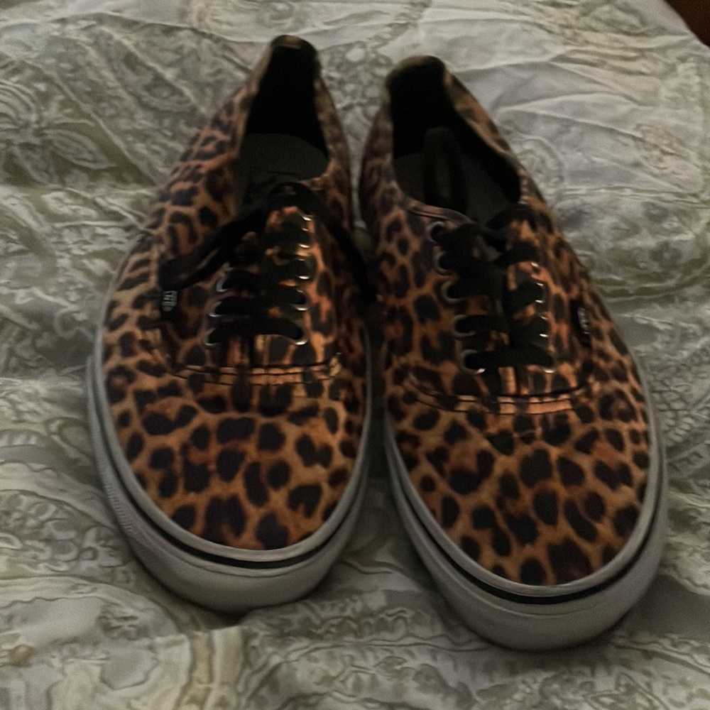 Leopard Vans size 8.5 Men’s 10 woman’s